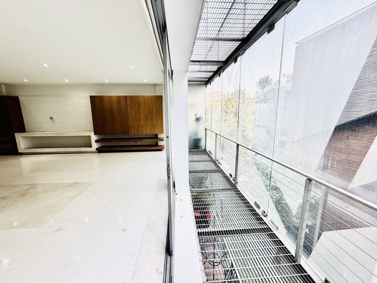 104, Calle 3 Picos, Polanco, Polanco V Sección, 11560 con 3 Recámaras, 3 Baños, 440 Metros Cuadrados y 3 Puestos de Estacionamiento 104, Calle 3 Picos, Polanco, Polanco V Sección, 11560 con 3 Recámaras, 3 Baños, 440 Metros Cuadrados y 3 Puestos de Estacionamiento